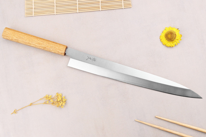 Faca japonesa yanagiba Tsunehisa AUS-8 de 30 cm feita à mão com cabo de carvalho