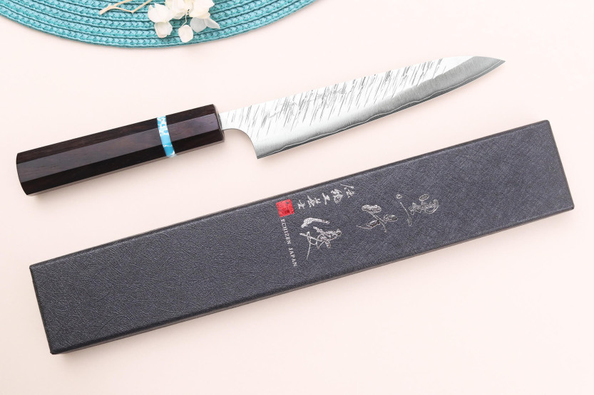 Japanisches handgefertigtes Universalmesser Yu Kurosaki Fujin 15cm SG2 türkis