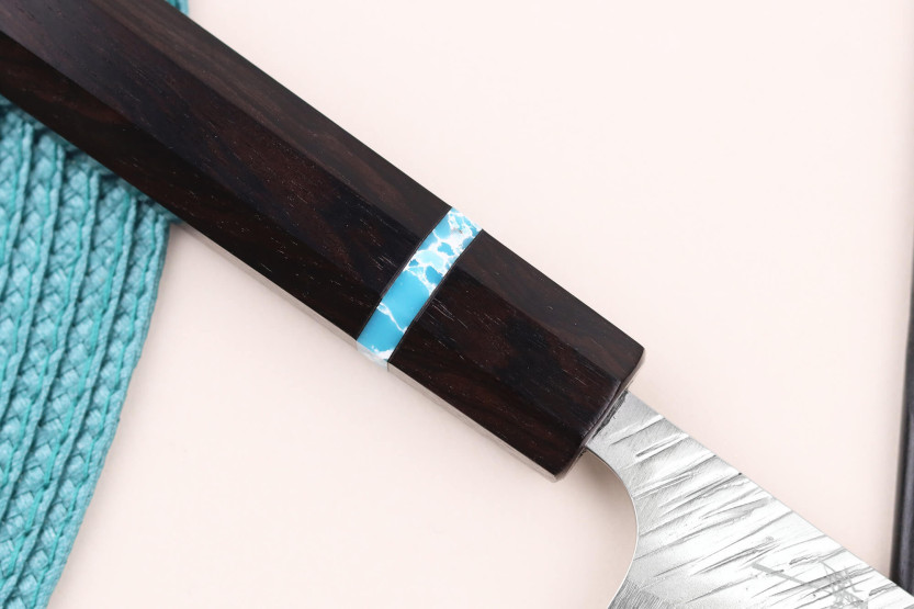 Japanisches handgefertigtes Universalmesser Yu Kurosaki Fujin 15cm SG2 türkis