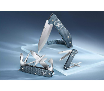 Victorinox Classic SD Alox -taittoveitsi Glacier Blue Limited Edition 2026 - Rajoitettu erä 2026 2