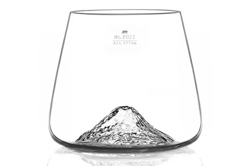 Set aus 2 Alaskan Maker Spirituosengläsern Topographic Mount Fuji & Denali aus Kristallglas