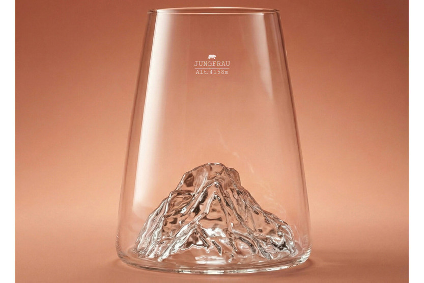 Langes Spirituosenglas Alaskan Maker Topographic Jungfrau aus Kristallglas
