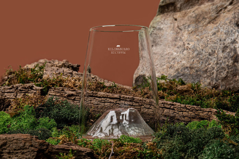 Verre à spiritueux long Alaskan Maker Topographic Kilimanjaro en verre cristallin