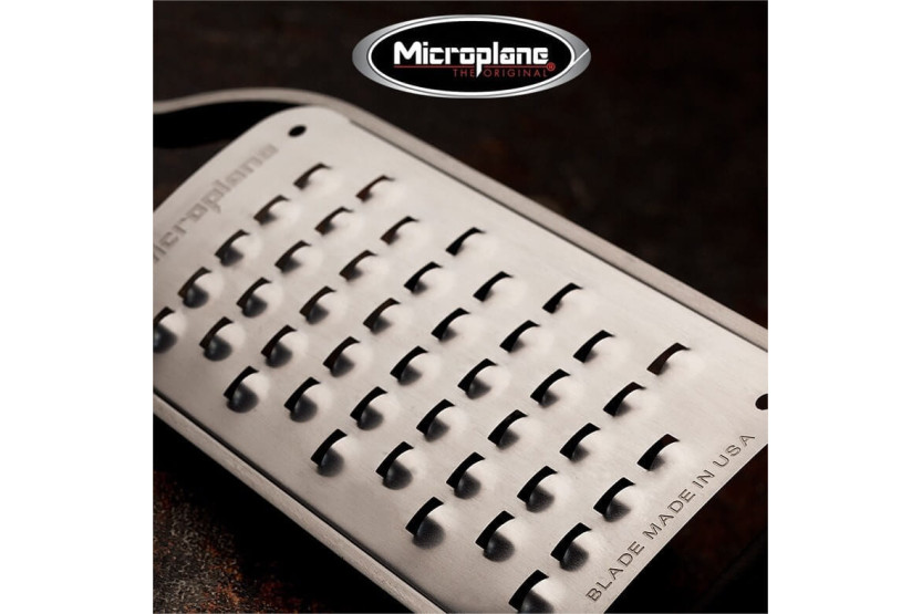 Ralador Microplane Master extra grosso com cabo de nogueira