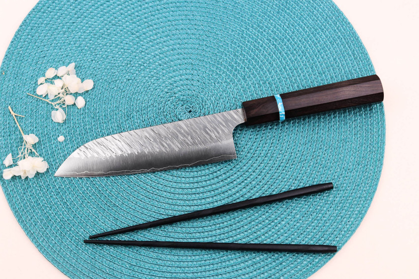 Yu Kurosaki Fujin 16,5cm SG2 turquoise handgemaakt Japans santoku mes