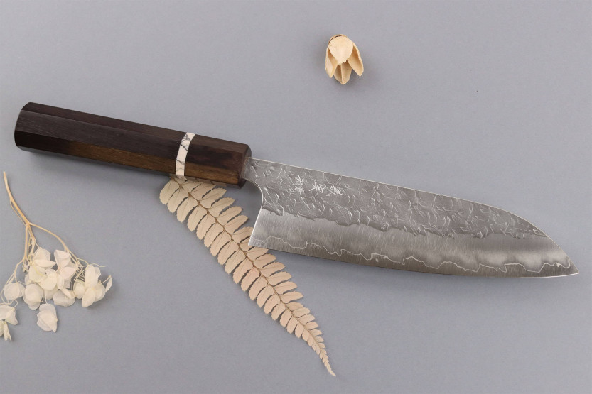 Faca santoku Yoshimi Kato Hyo SG2 de 16,5 cm, feita à mão no Japão
