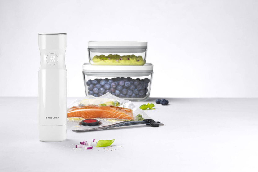 Zwilling Fresh & Save 7-osainen aloitussarja S/M 1 tyhjiöpumppu + 2 lasipurkkia + 4 pussia.