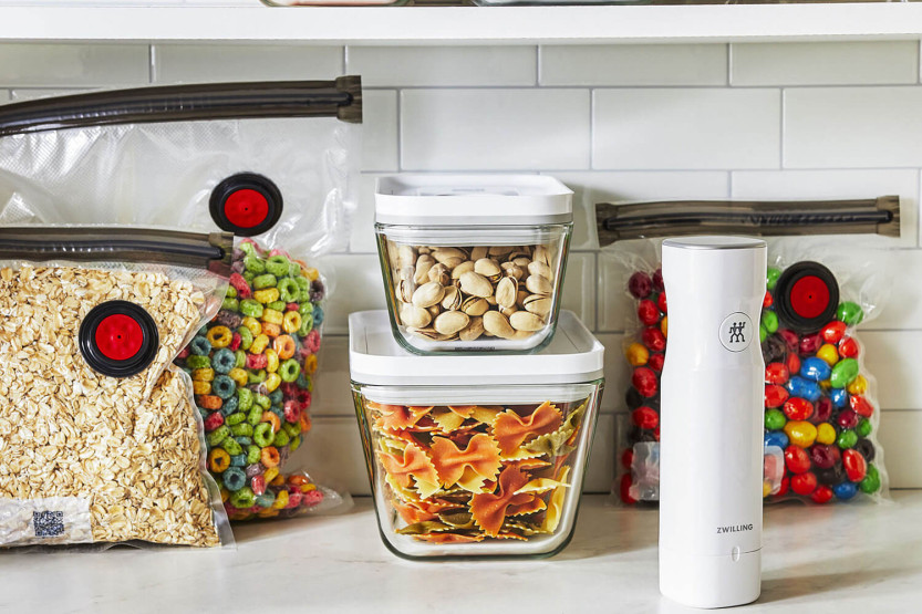 Zwilling Fresh & Save Starterset 7-teilig M/L aus Glas 1 Vakuumpumpe + 2 Glasdosen + 4 Beutel