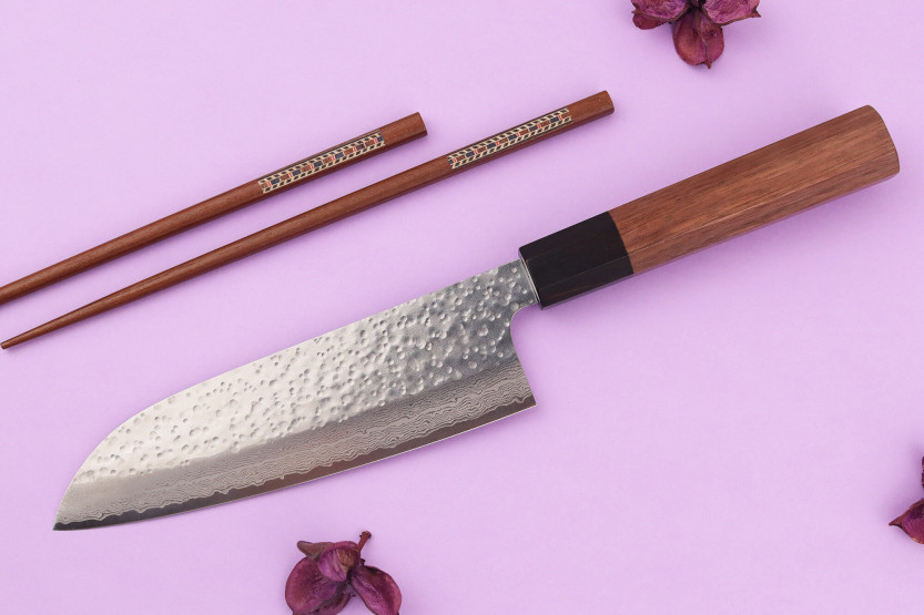 Makoto Kurosaki VG7 Hammered Damascus 16.5cm Japanese santoku knife