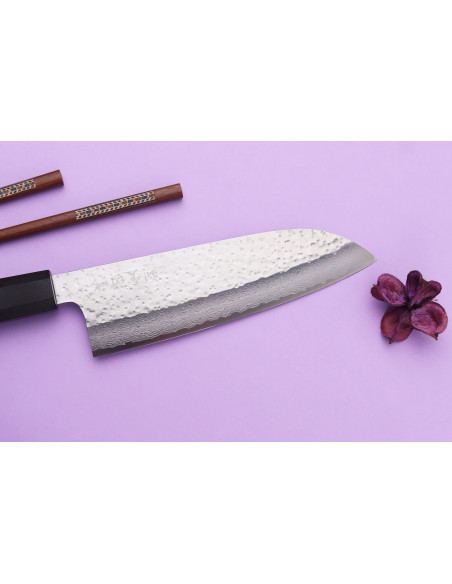 Makoto Kurosaki VG7 Damaskus hamrad 16,5cm santokukniv, japansk handgjord