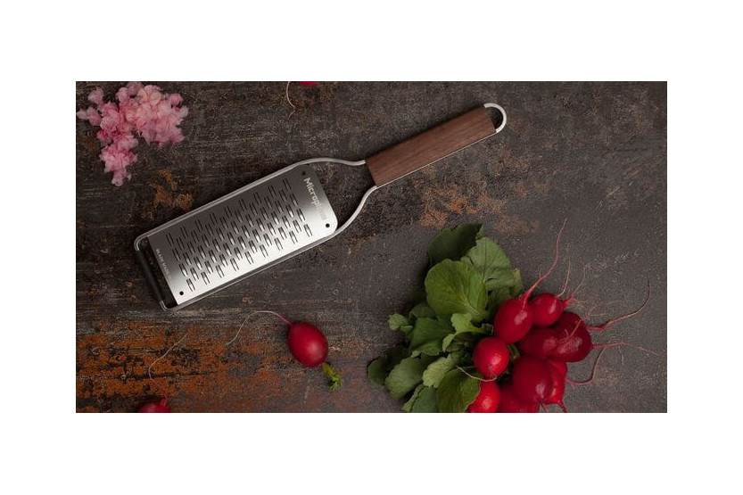 Lima de dois gumes Microplane Master com cabo de nogueira