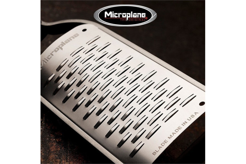 Escofina de doble filo Microplane Master con mango de nogal