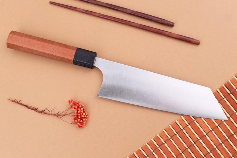 Faca bunka japonesa artesanal Shibata Koutetsu R2 18cm