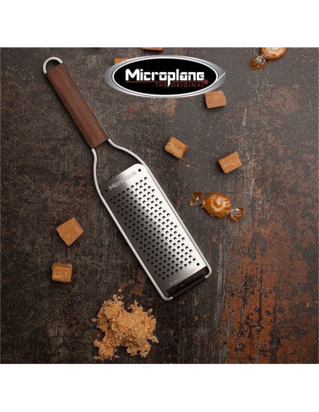 Microplane Master grobe Reibe Walnussholzgriff