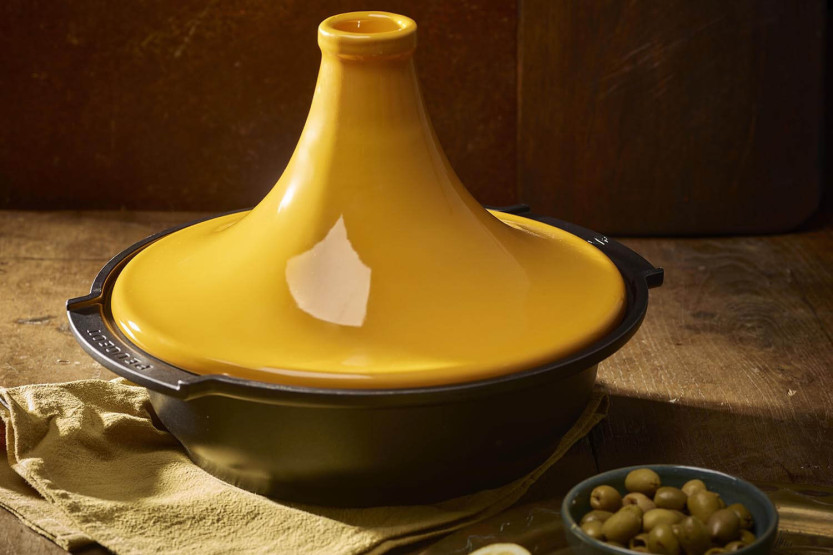 Tajine de cerámica Peugeot Atlas amarillo azafrán de 30 cm de diámetro