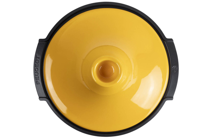 Peugeot Atlas Tajineform aus safrangelber Keramik Durchmesser 30cm