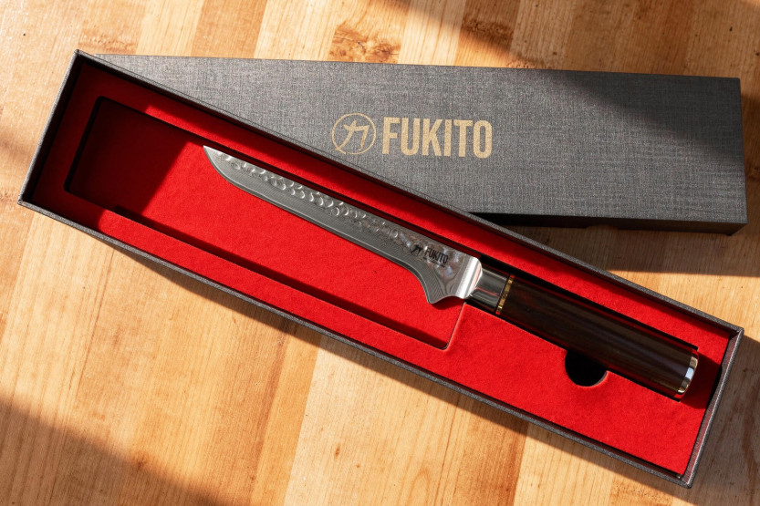 Fukito 15cm Hammered Ebony Damascus luuttomaksi veitsi
