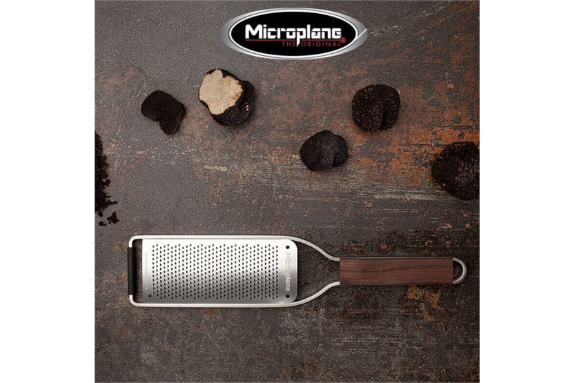 Microplane Master finkornig rasp valnötshandtag