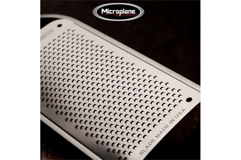 Microplane Master finkornig rasp valnötshandtag