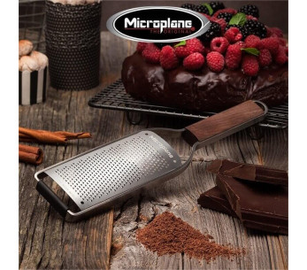 Raspa a grana fine Microplane Master con manico in noce 2