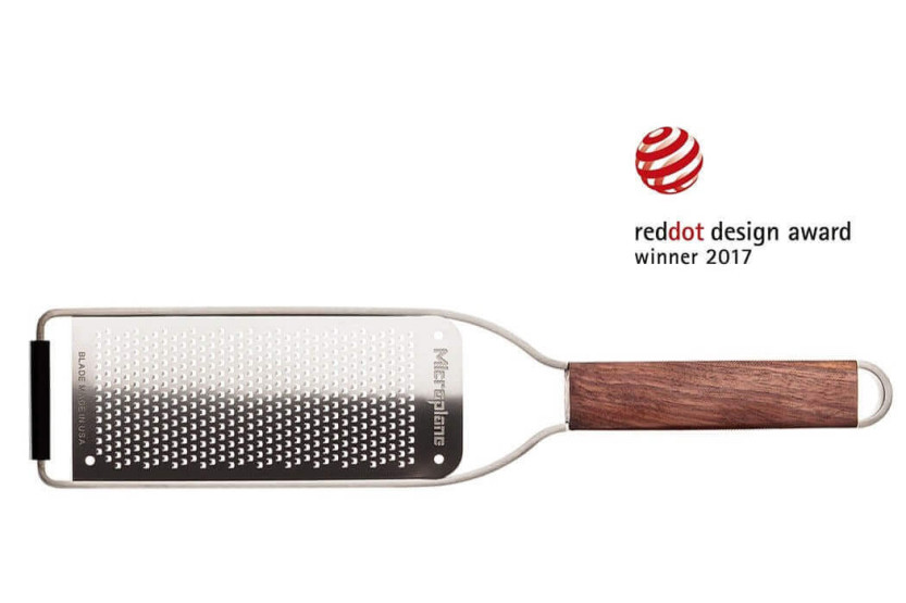 Microplane Master finkornig rasp valnötshandtag