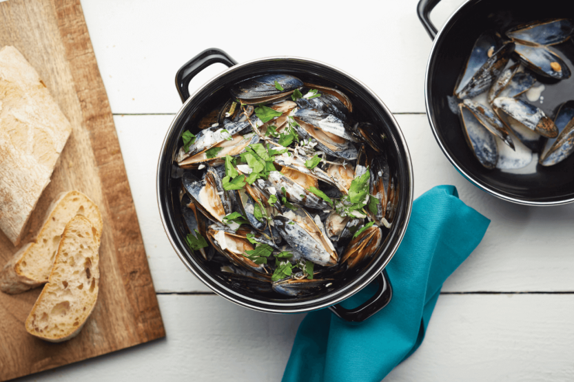 KitchenCraft World of Flavors musselpanna i emaljerat stål