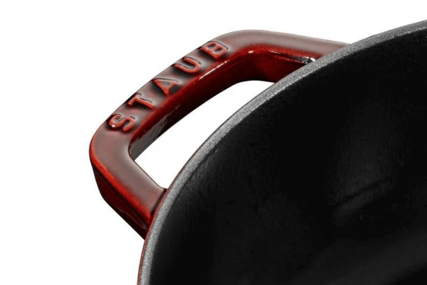 Frigideira Staub Chistera em ferro fundido esmaltado grenadine