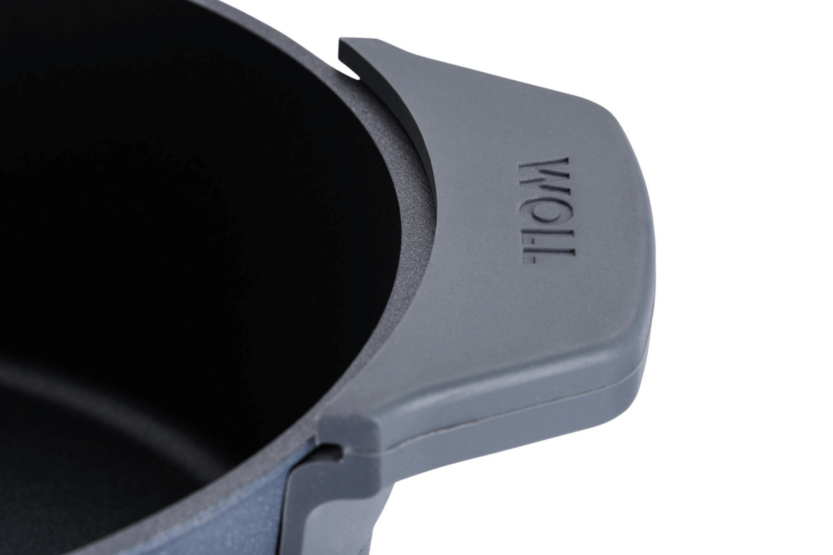 Caçarola oval Woll Diamond Lite em alumínio fundido + pegas amovíveis em polímero
