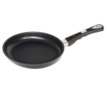 AMT 24cm pyöreä tarttumaton ammattilaispannu + induktio