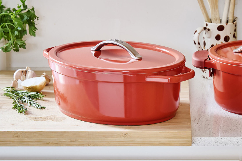 Beka Plume oval aluminiumgryta 31 cm - Röd
