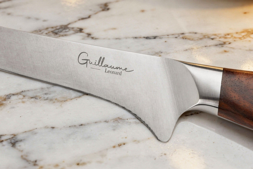 Guillaume Leonard Cuistot 18cm mes voor tongfilet in roestvrij staal en rood sandelhout
