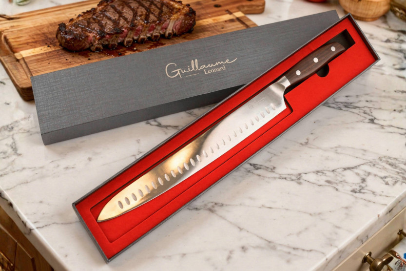 Coltello da intaglio Guillaume Leonard Cuistot 30 cm in acciaio inox e legno di sandalo rosso