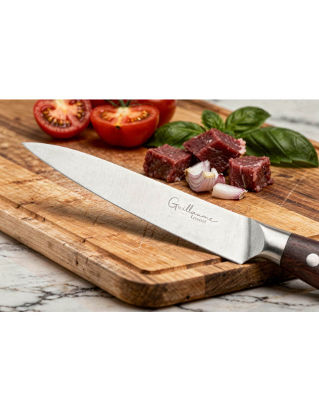 Guillaume Leonard Cuistot 13 cm universalkniv i rustfrit stål og rødt sandeltræ