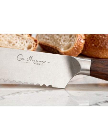 Cuchillo para pan Guillaume Leonard Cuistot 20cm acero inoxidable y sándalo rojo