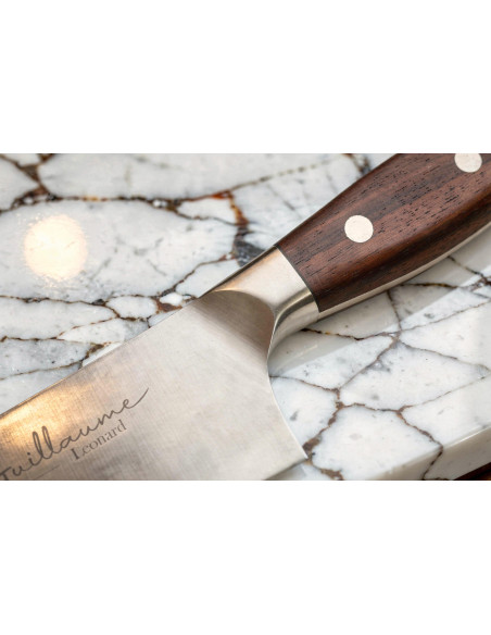 Faca de chef Guillaume Leonard Cuistot 20 cm em aço inoxidável e sândalo vermelho