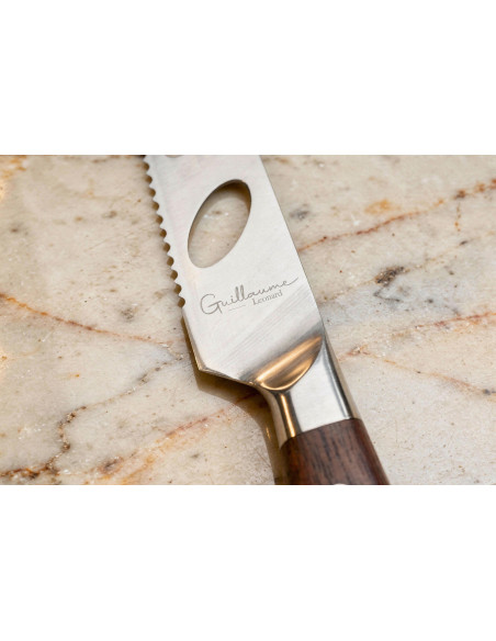 Cuchillo para queso Guillaume Leonard Cuistot 13cm acero inoxidable y sándalo rojo