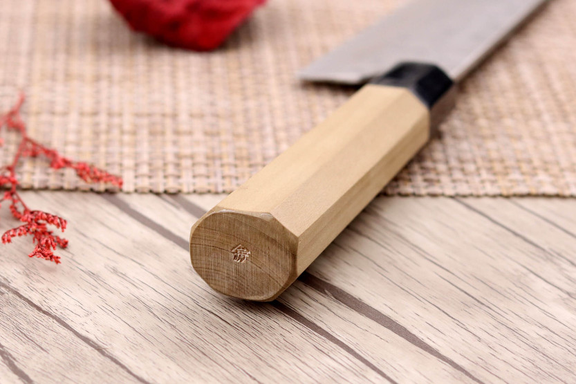 Cuchillo de cocinero japonés Fujiwara Maboroshi 21cm hecho a mano con mango de magnolia