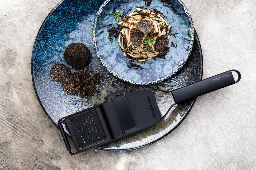 Microplane Black Sheep 2 in 1 truffle rasp