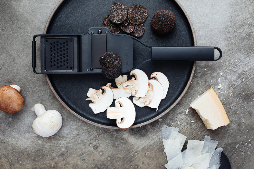 Microplane Black Sheep 2 in 1 truffle rasp