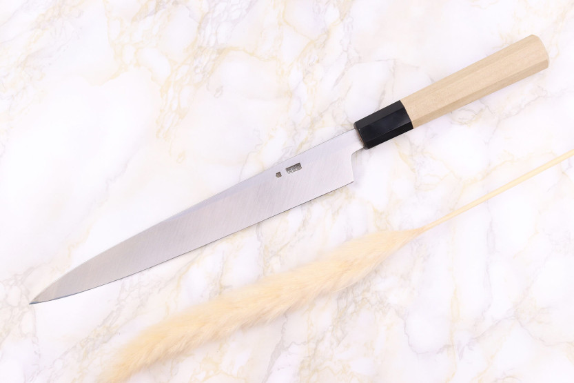 Sakai Kikumori Kikuzuki Rin 24 cm japansk håndlavet yanagiba-kniv