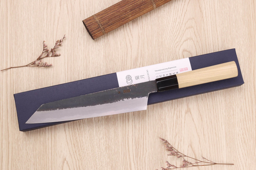 Sakai Kikumori Kikuzuki Kuro 21 cm, coltello giapponese kiritsuke fatto a mano