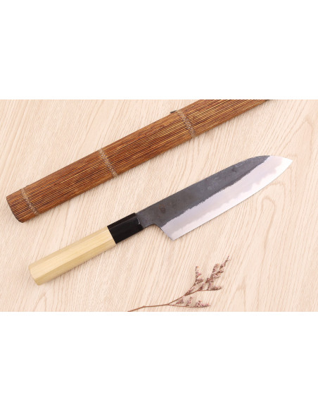 Sakai Kikumori Kikuzuki Kuro 18 cm santokukniv, japansk håndlaget