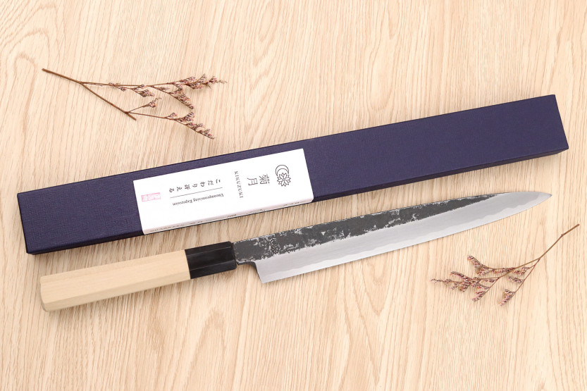 Sakai Kikumori Kikuzuki Kuro 24cm cuchillo japonés hecho a mano yanagiba