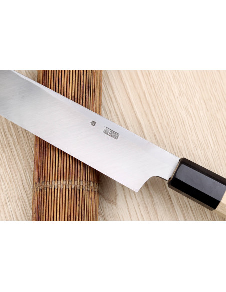 Sakai Kikumori Kikuzuki Kuro 24 cm japansk håndlavet yanagiba-kniv