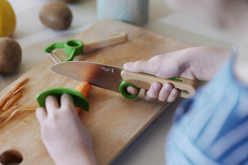 Opinel Le Petit Cuchillo de Chef + Pelador + Protector de Dedos - Verde