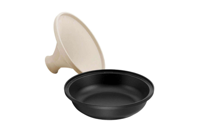 Staub 20 cm emaljert støpejerns taginefat med kremfarget induksjonskompatibelt lokk