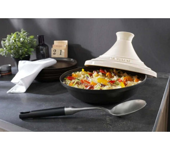 Prato tagine de ferro fundido esmaltado Staub de 20 cm com tampa compatível com indução de cor creme 2