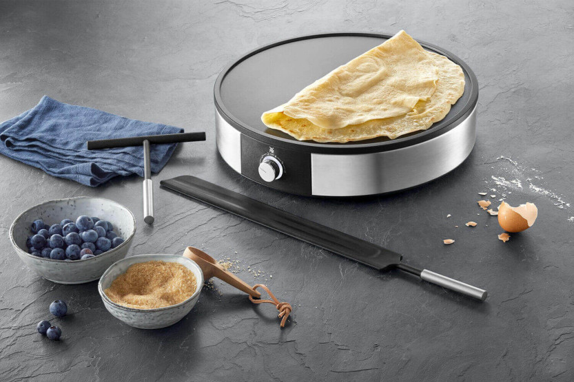 Electric crepe maker WMF Lono 1600W with utensils