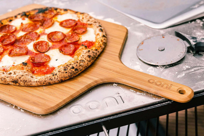 Ooni 30 cm pizzabrett i bambus