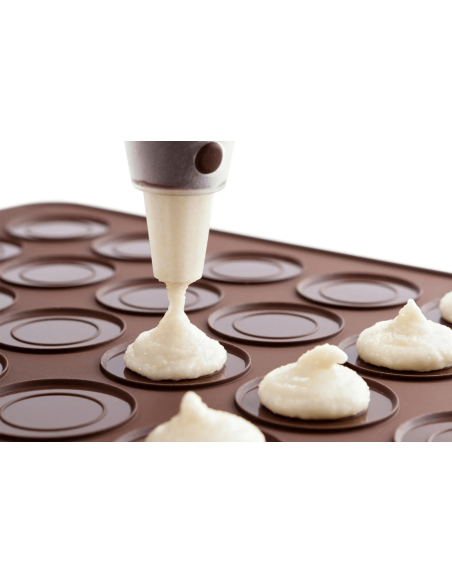 Set for 24 Lékué macaroons including recipes